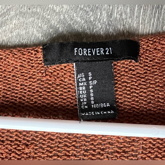 Forever 21 lightweight v-neck long sleeve semi open knit sweater top. Size S - Picture 6 of 6